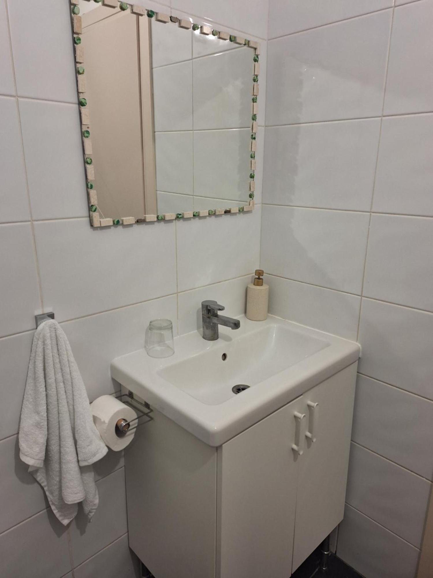 Amazing Apartment For 3 Guests Steps From The Beach Netanya Extérieur photo